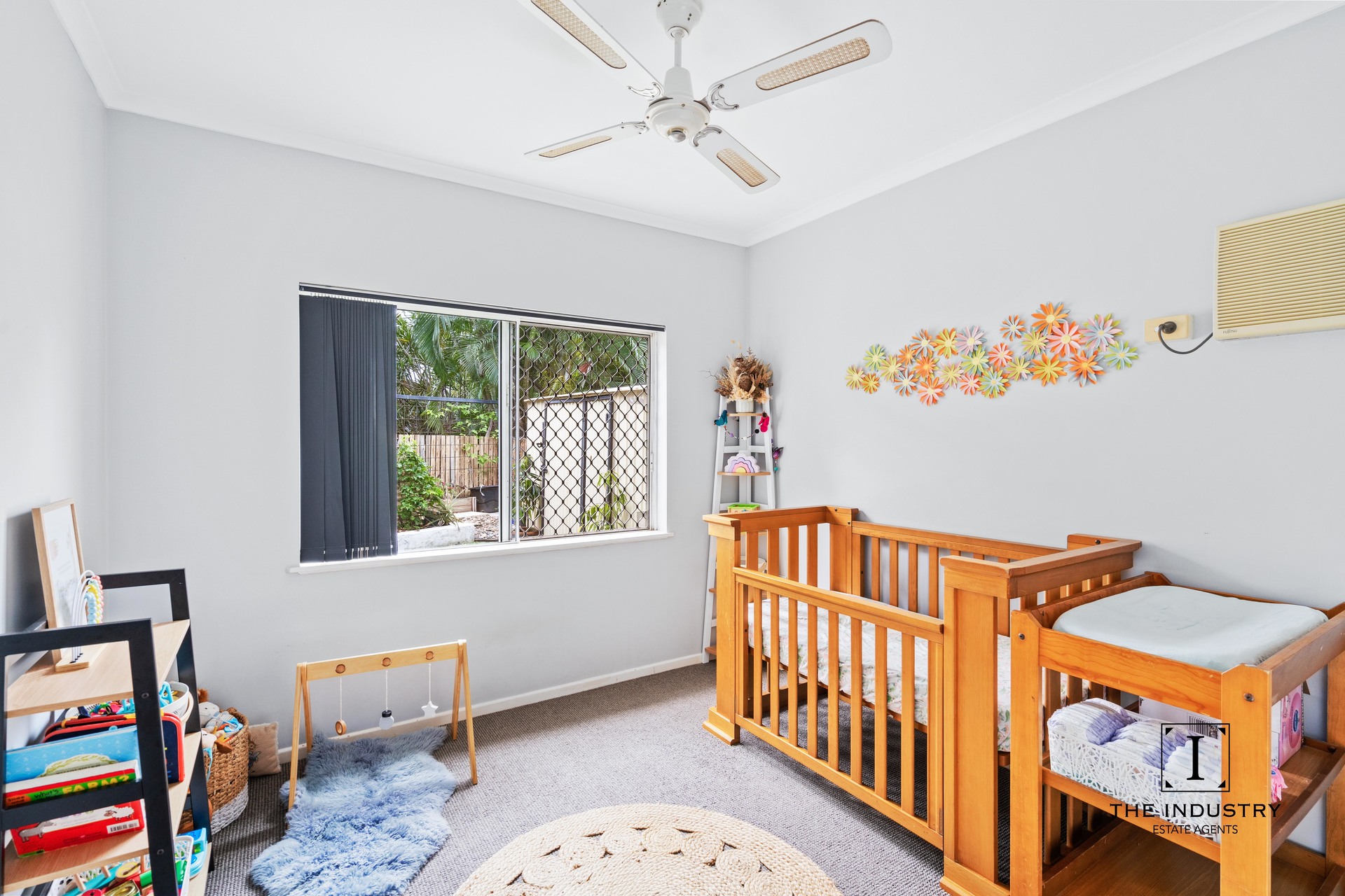 5 Elkhorn Close, Redlynch, QLD 4870 AUS