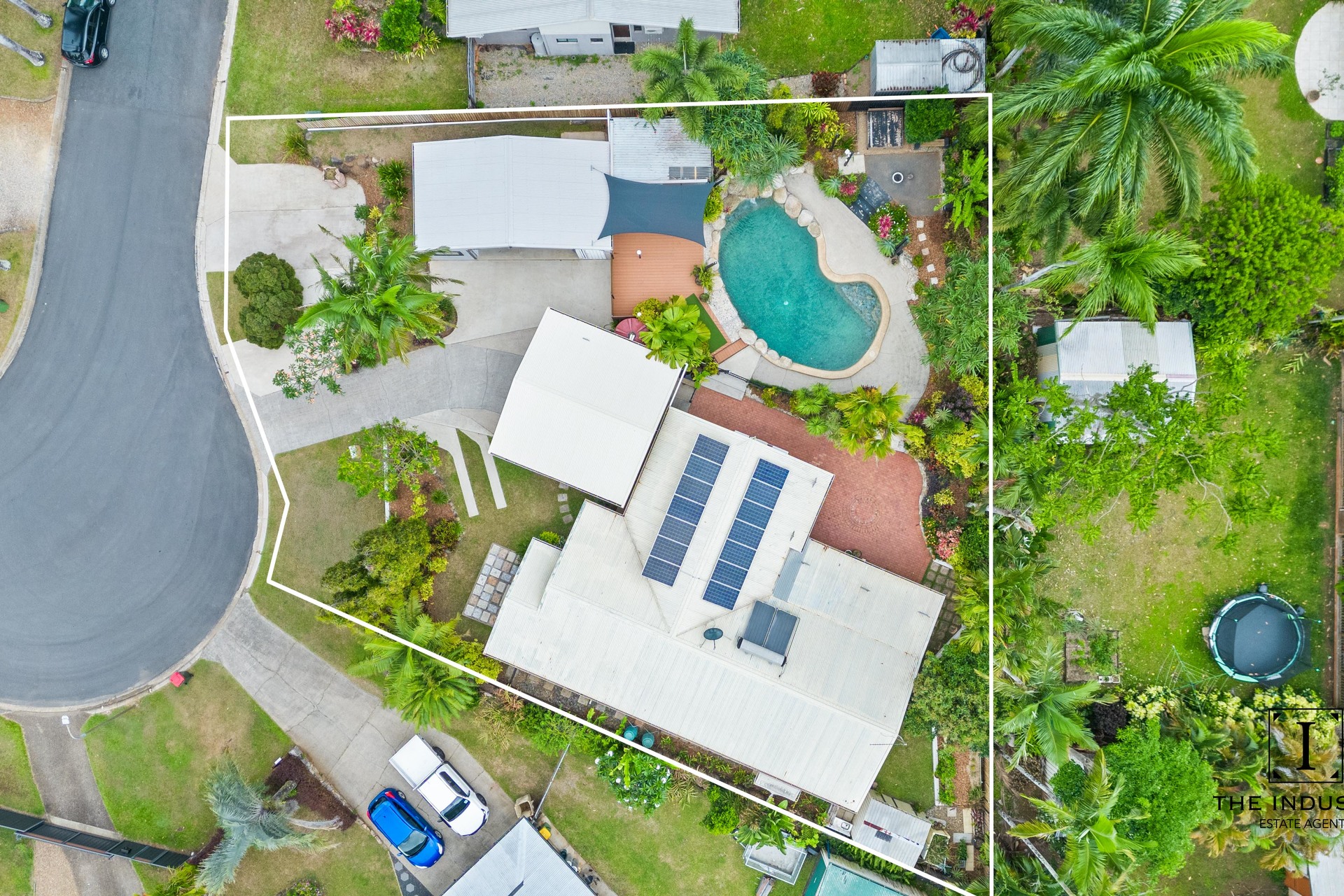 5 Elkhorn Close, Redlynch, QLD 4870 AUS