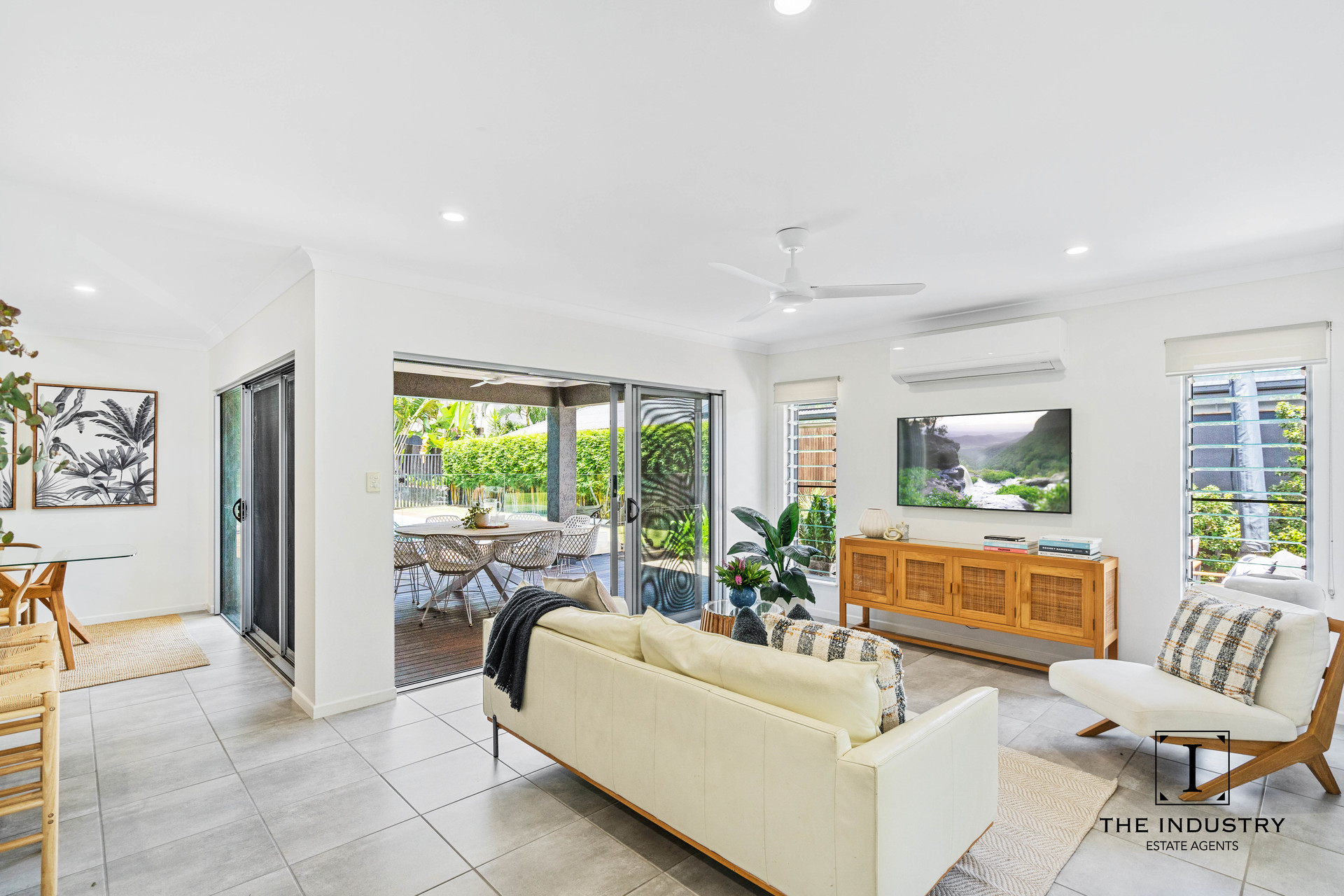 34 Lagoon Drive, Trinity Beach, QLD 4879 AUS