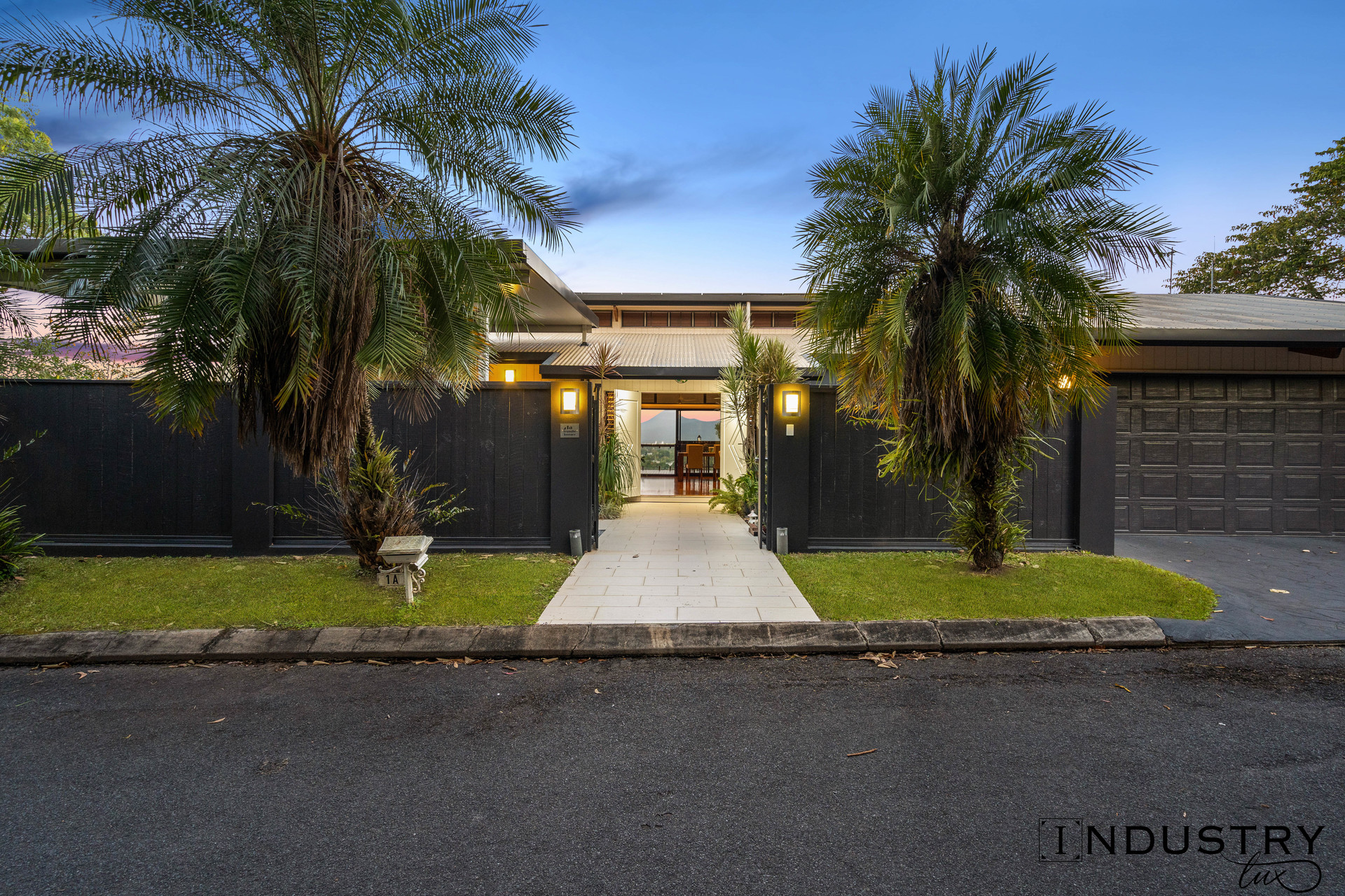 1A Trundle Terrace, Whitfield, QLD 4870 AUS