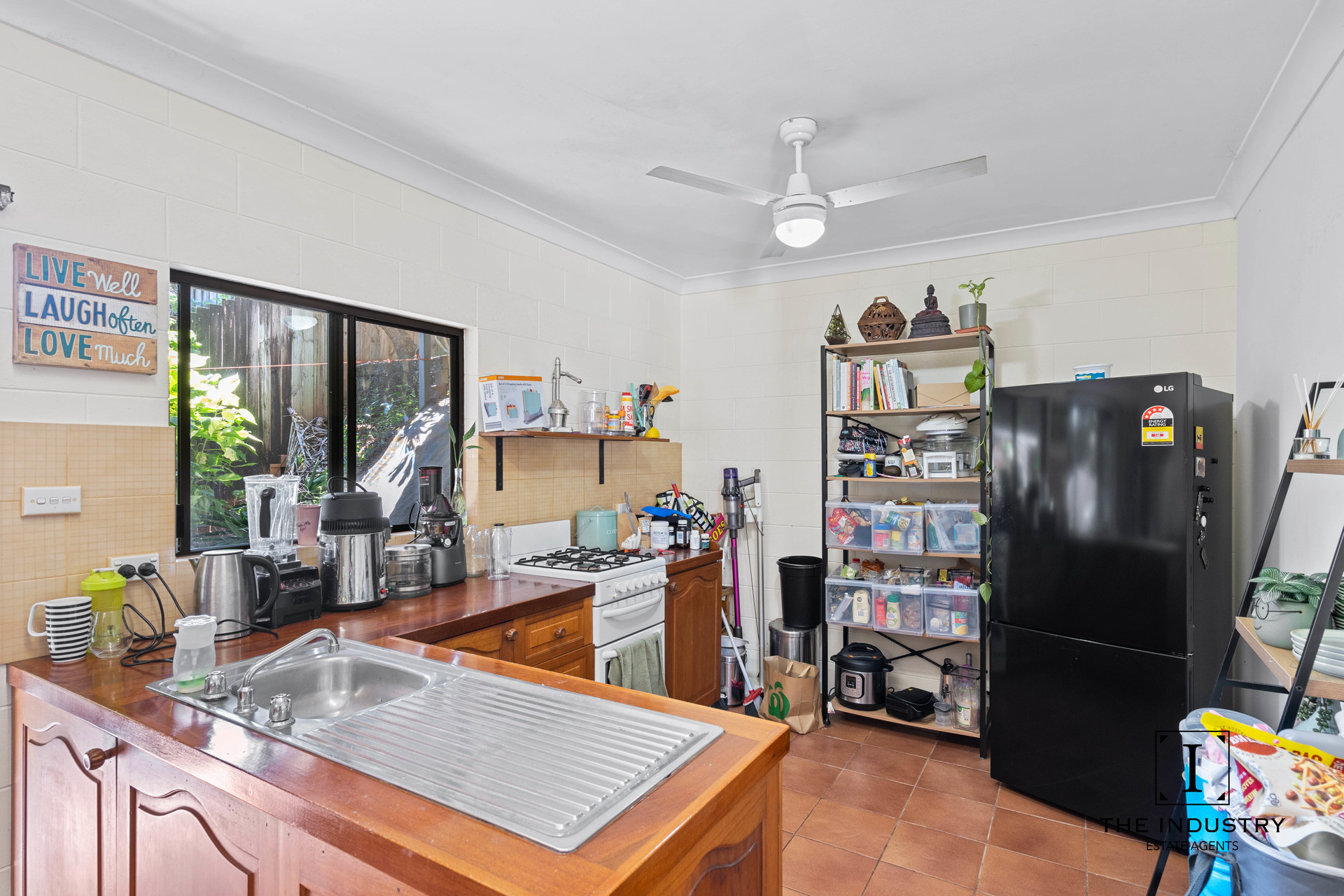 4 Wakunai Close, Trinity Beach, QLD 4879 AUS