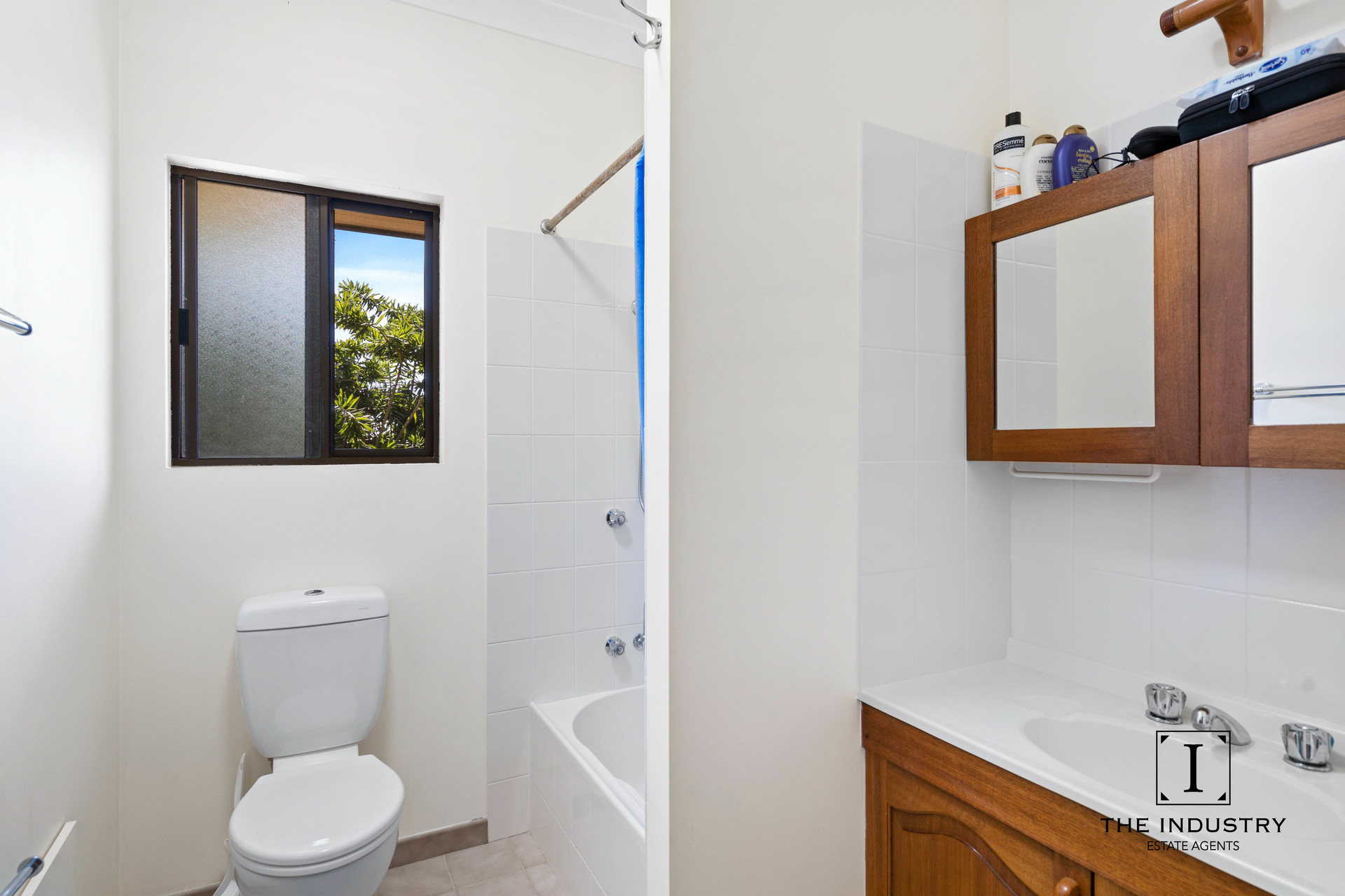 4 Wakunai Close, Trinity Beach, QLD 4879 AUS