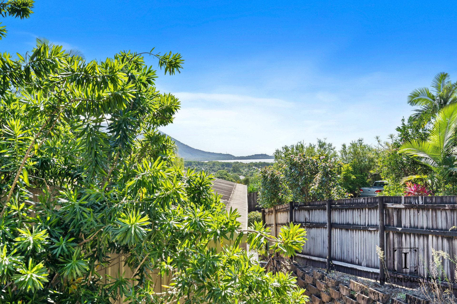 4 Wakunai Close, Trinity Beach, QLD 4879 AUS