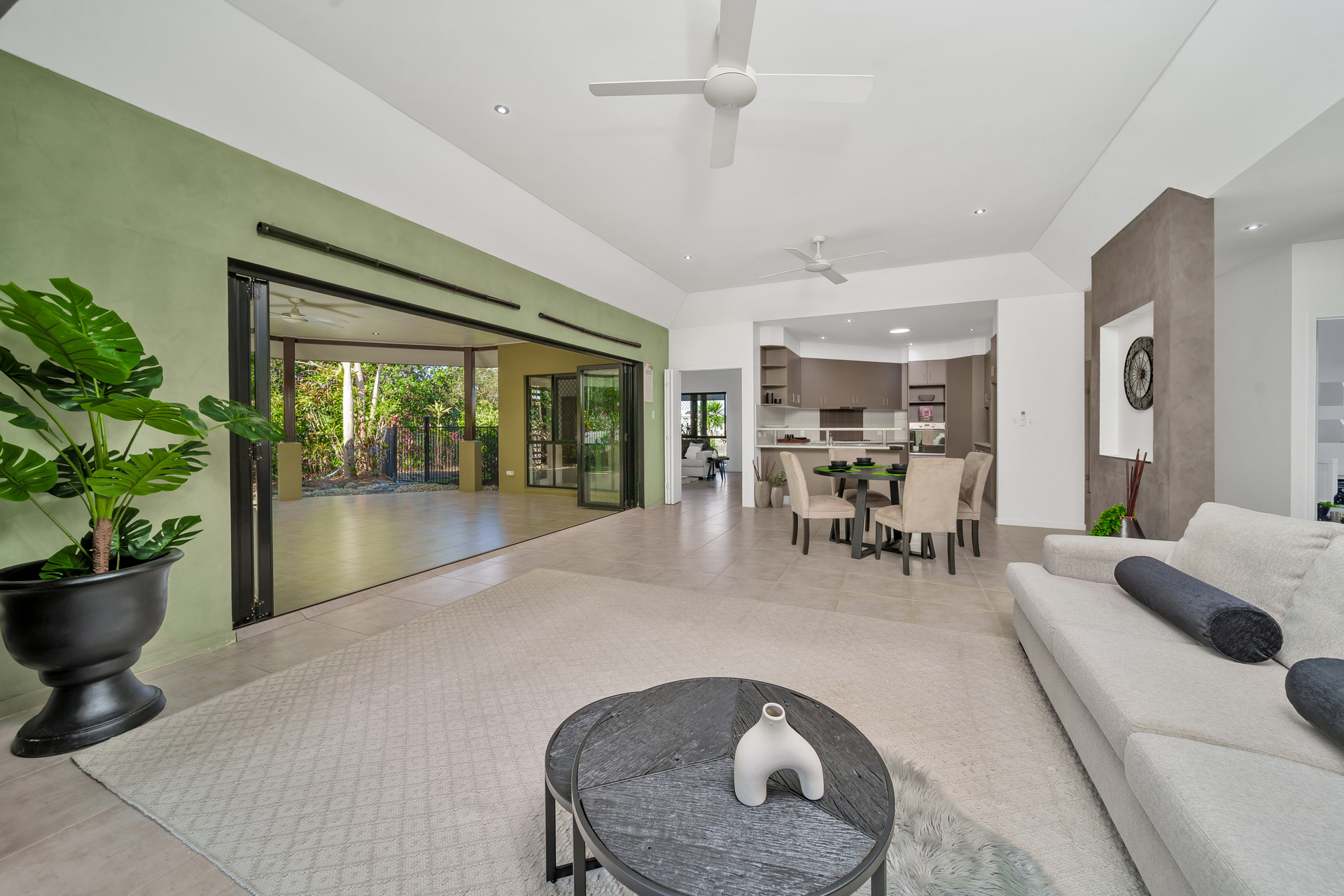 2 Ashwood Circuit, Smithfield, QLD 4878 AUS