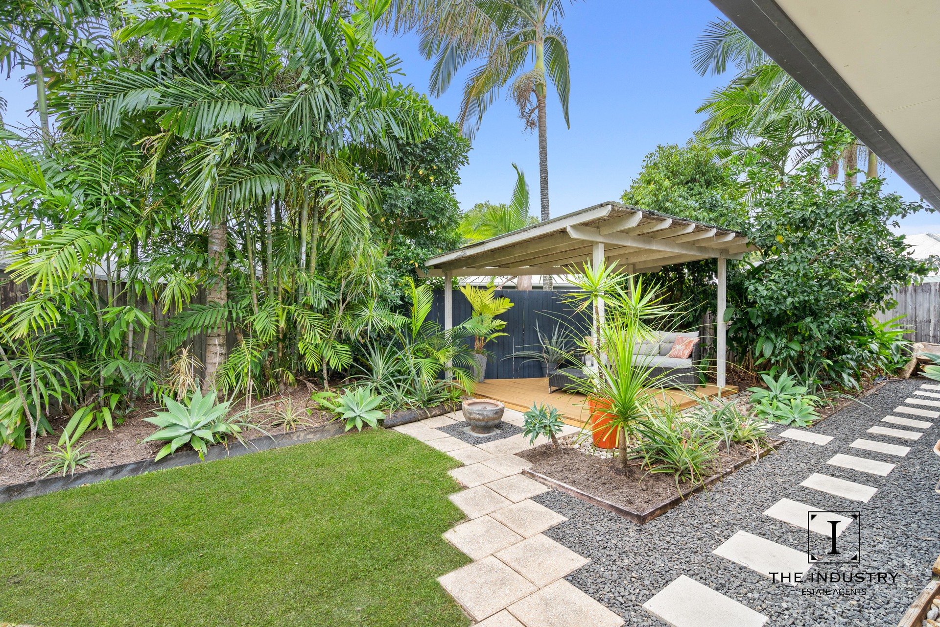 10 Galena Chase, Trinity Park, QLD 4879 AUS