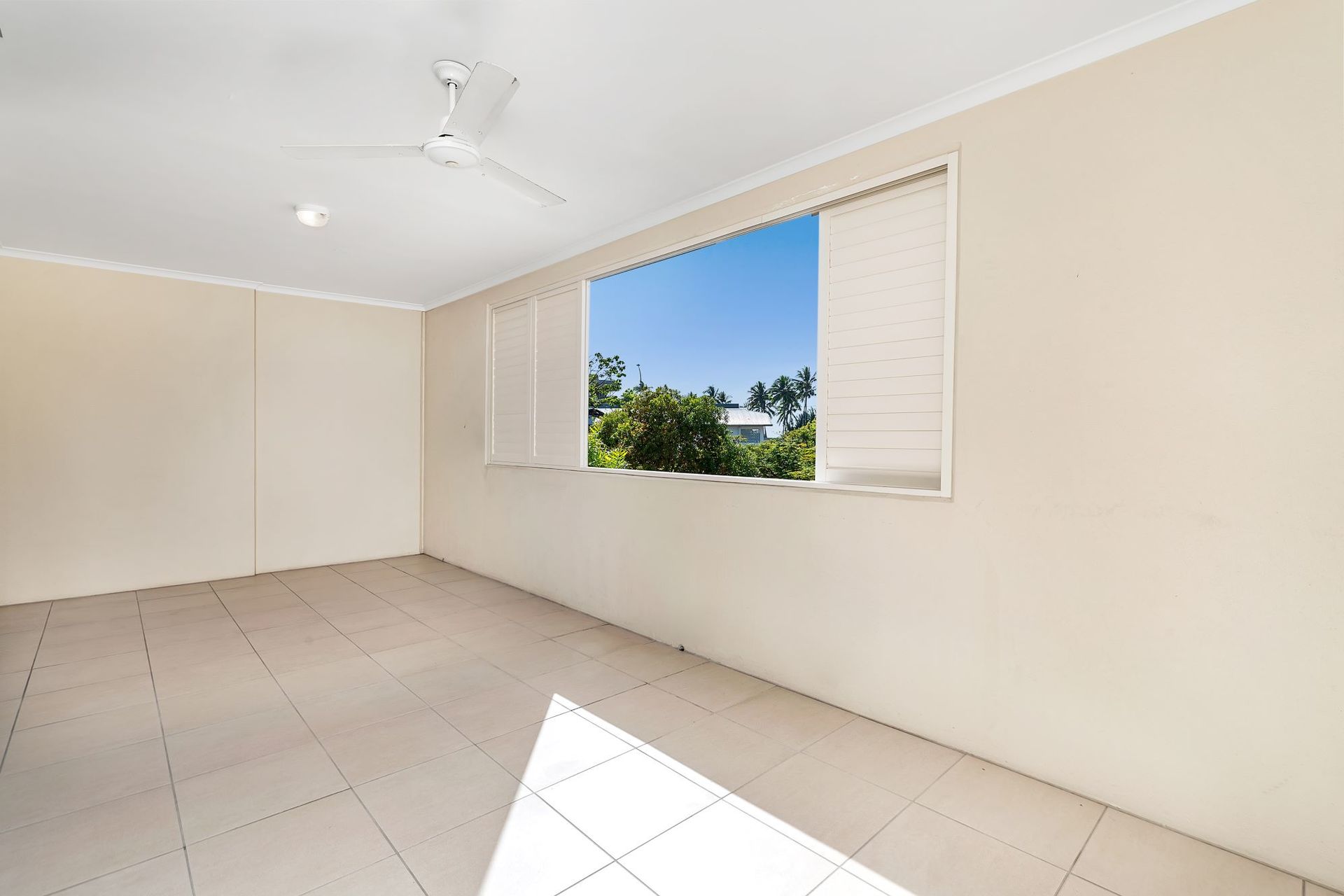 107/335-339 Lake Street, Cairns North, QLD 4870 AUS