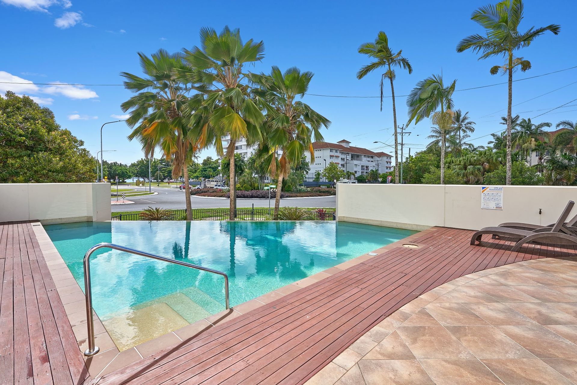 107/335-339 Lake Street, Cairns North, QLD 4870 AUS