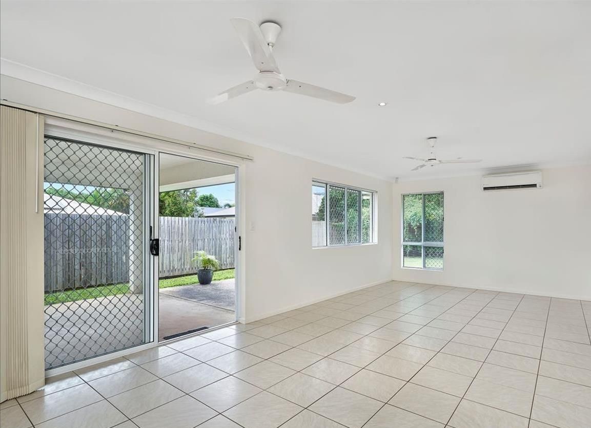 57 Larsen Road, Redlynch, QLD 4870 AUS