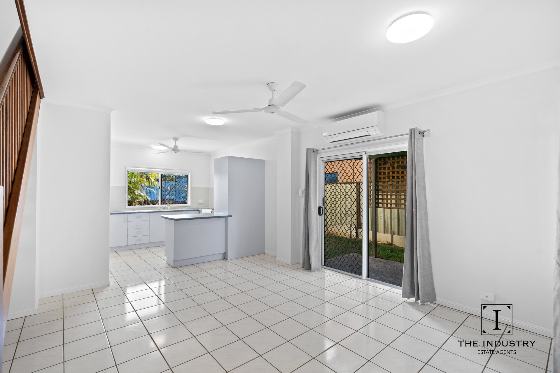 4/37 Mintaro Crescent, Woree, QLD 4868 AUS