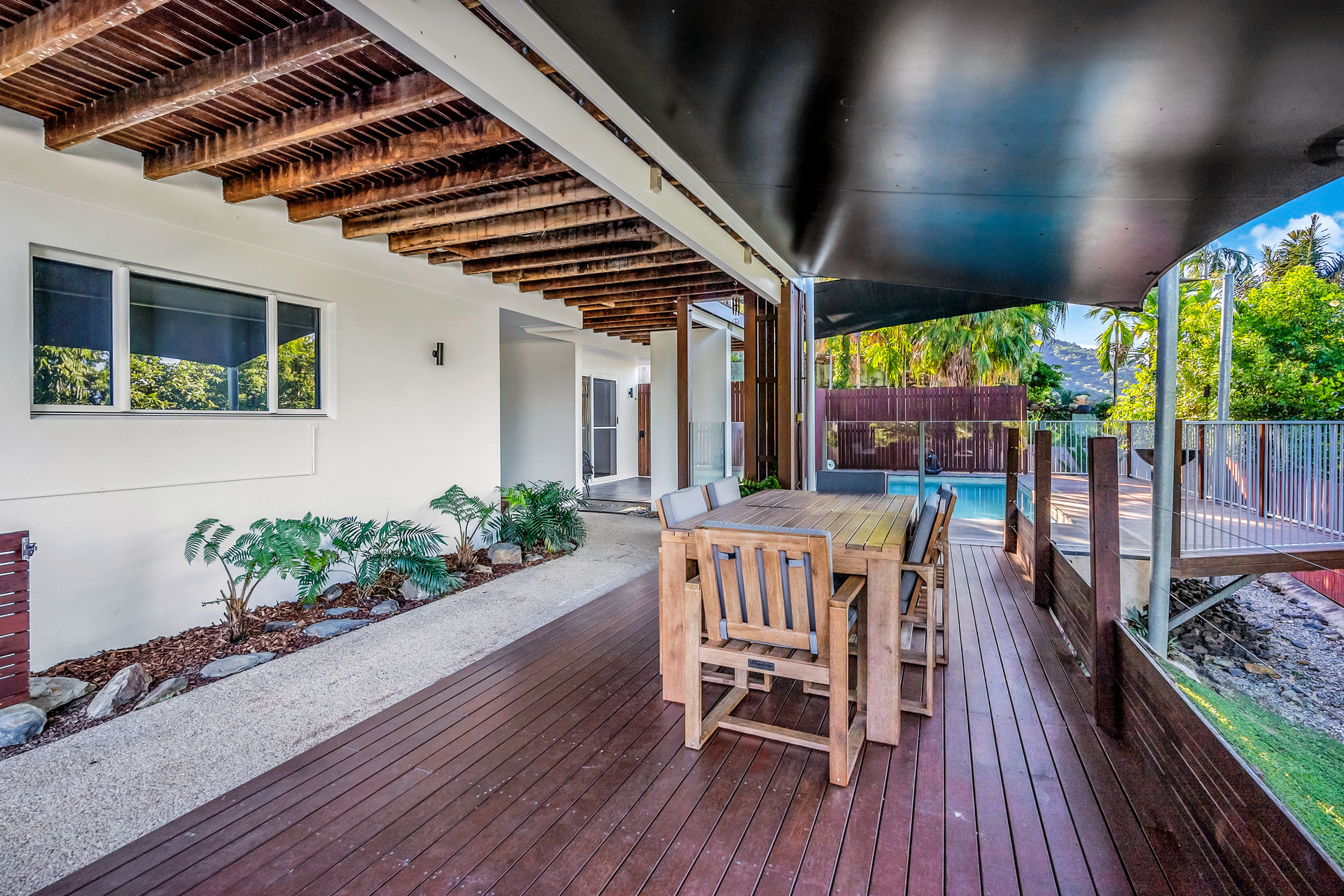 8 Seascape Close, Palm Cove, QLD 4879 AUS