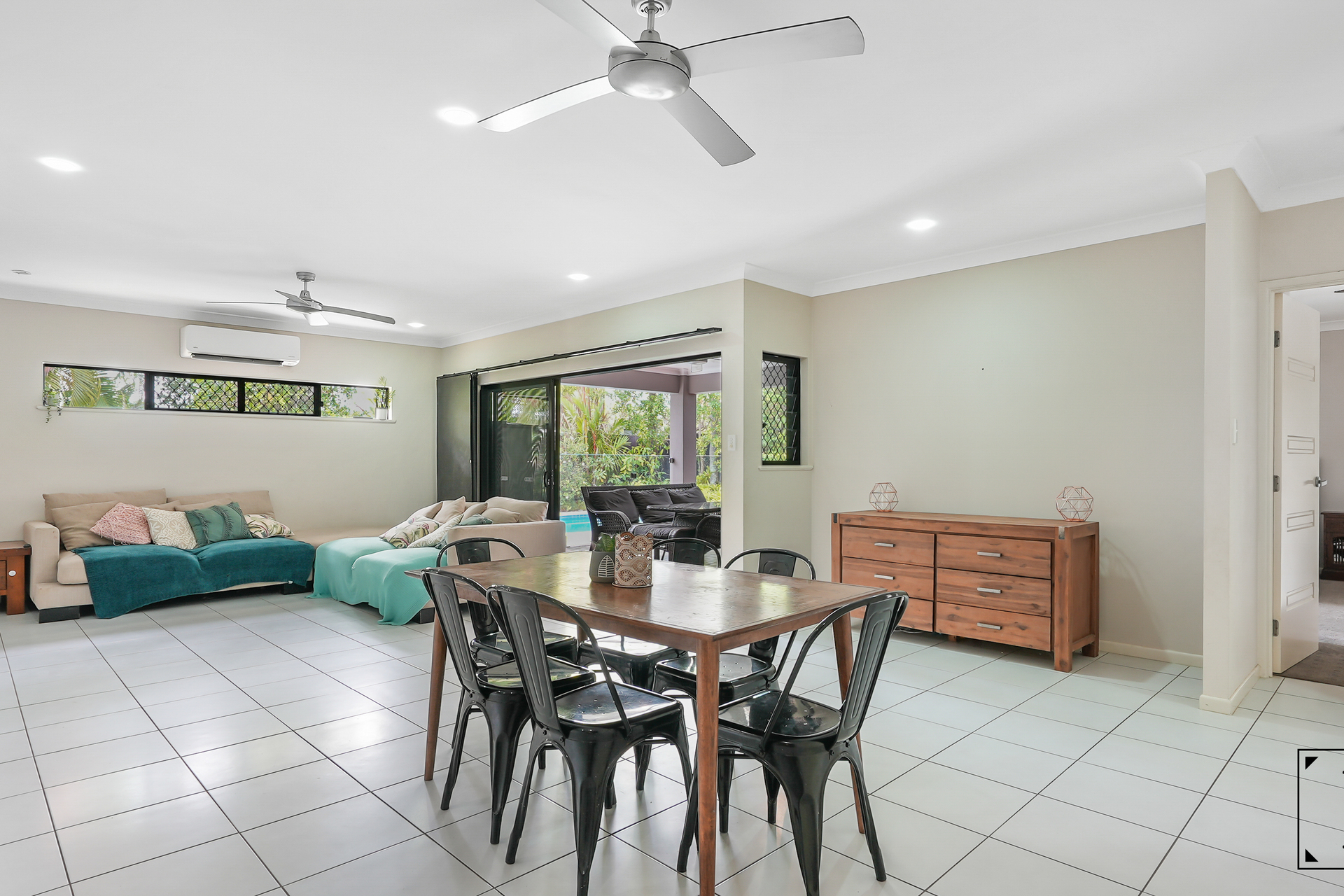 20 Edge Close, Kewarra Beach, QLD 4879 AUS