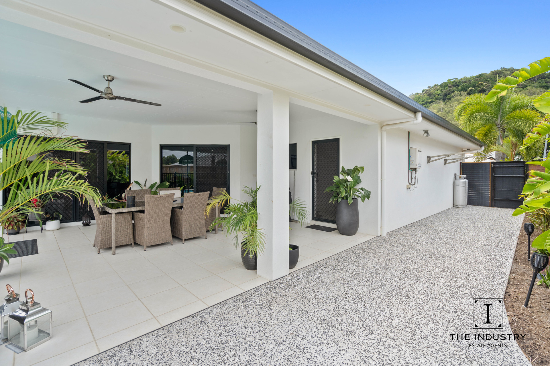 13 Bowline Place, Trinity Beach, QLD 4879 AUS