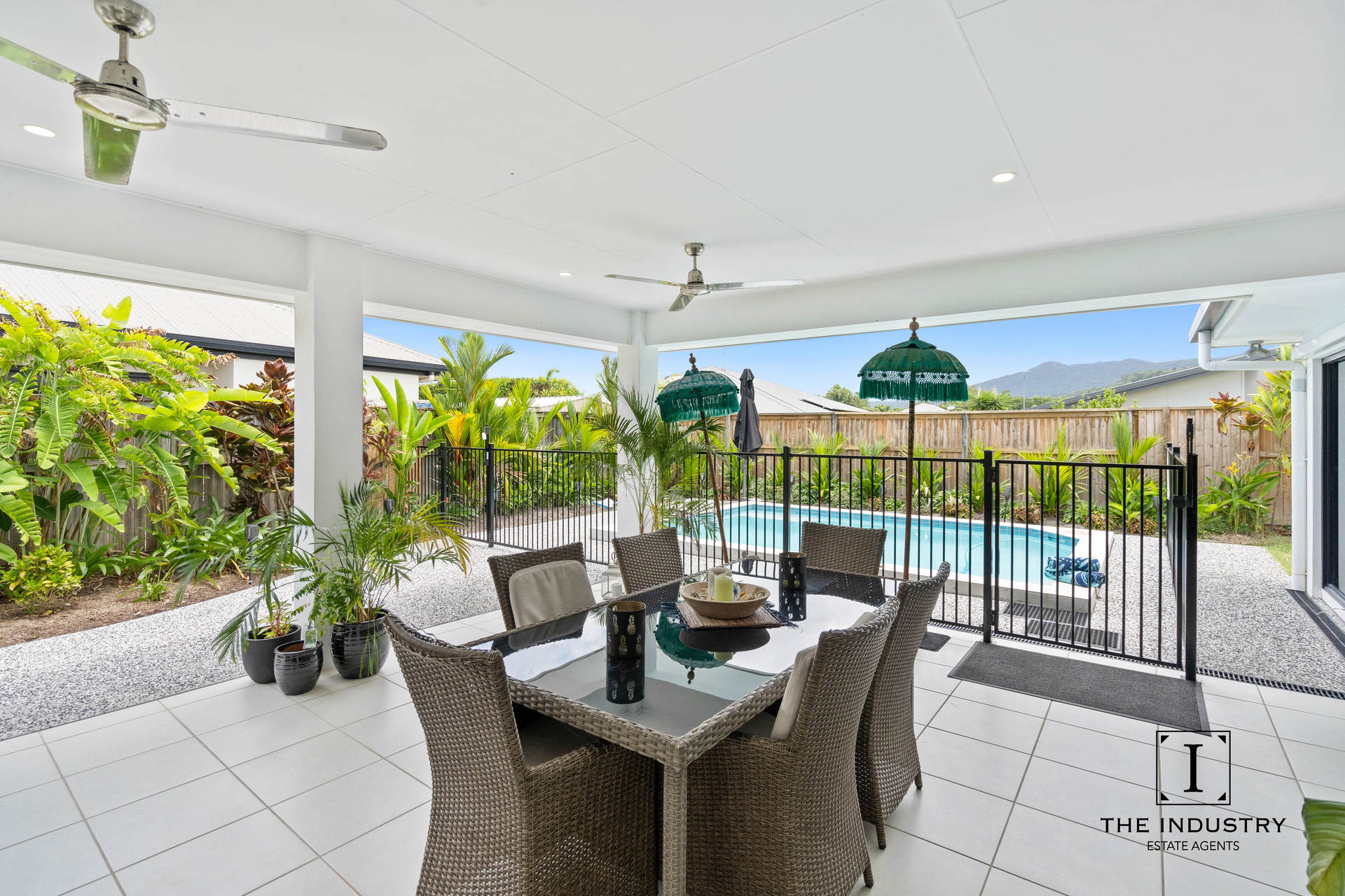 13 Bowline Place, Trinity Beach, QLD 4879 AUS