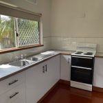 2/33 Miles Street, Manunda, QLD 4870 AUS