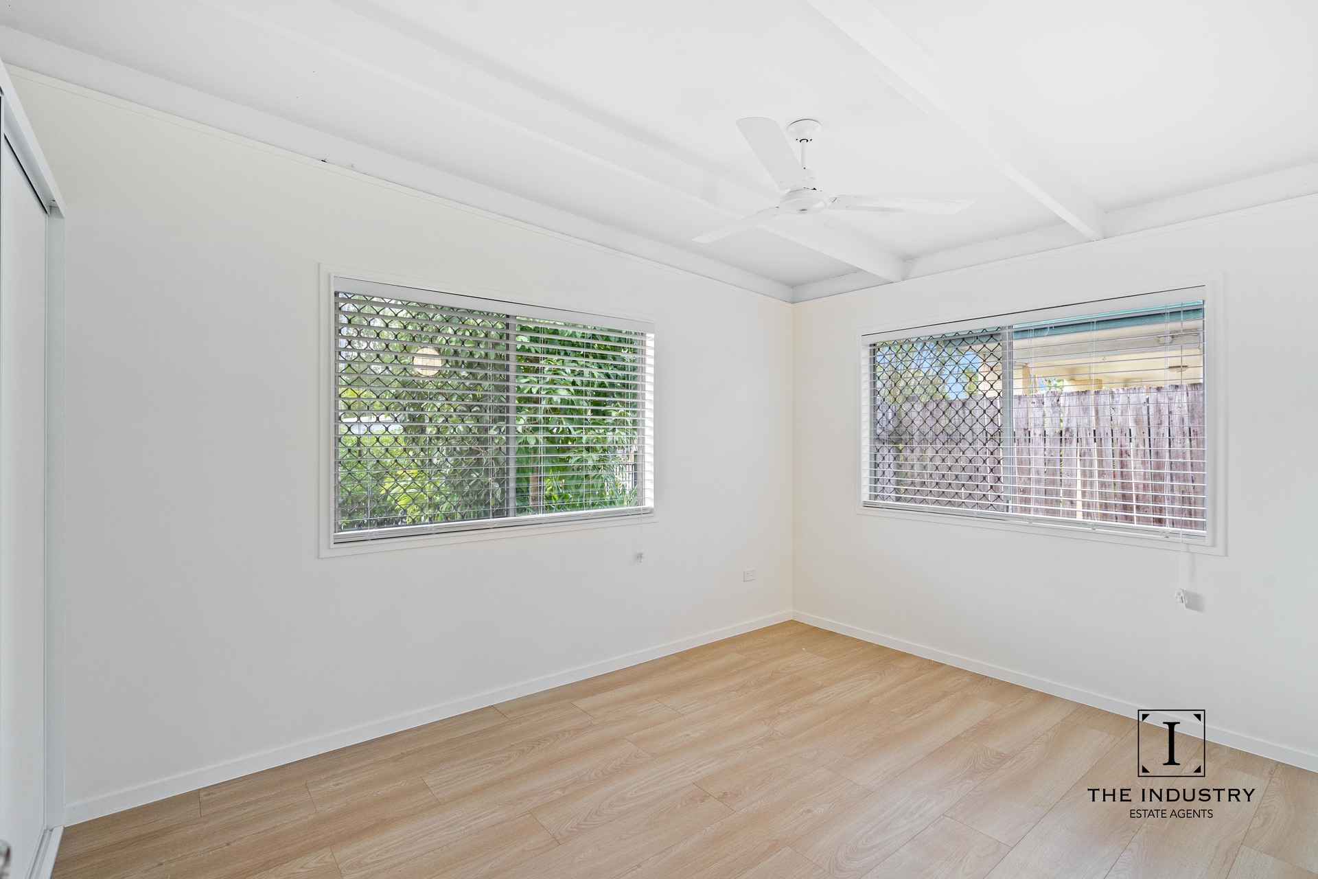 30 Oak Street, Holloways Beach, QLD 4878 AUS