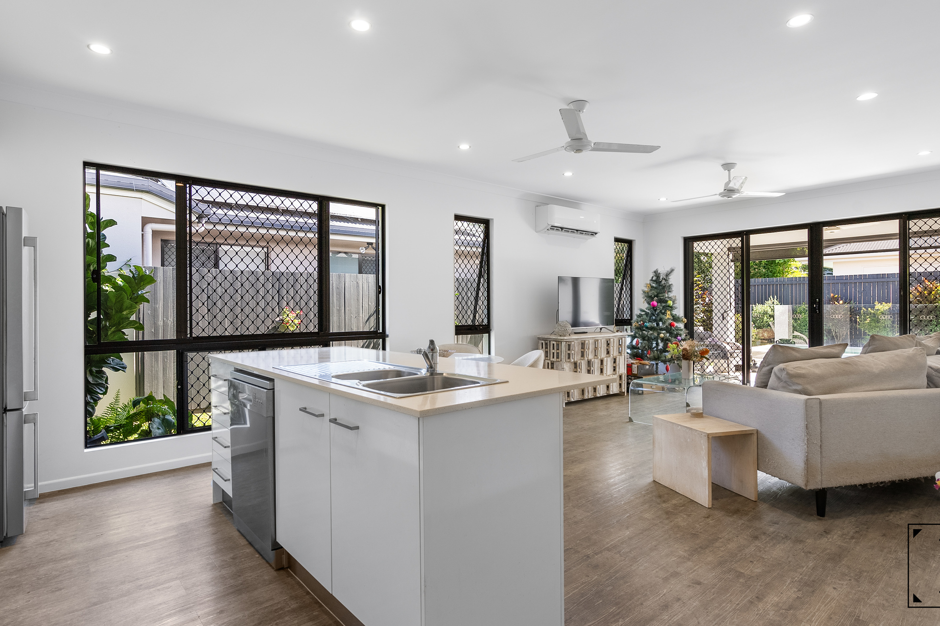 21 Conical Close, Trinity Beach, QLD 4879 AUS