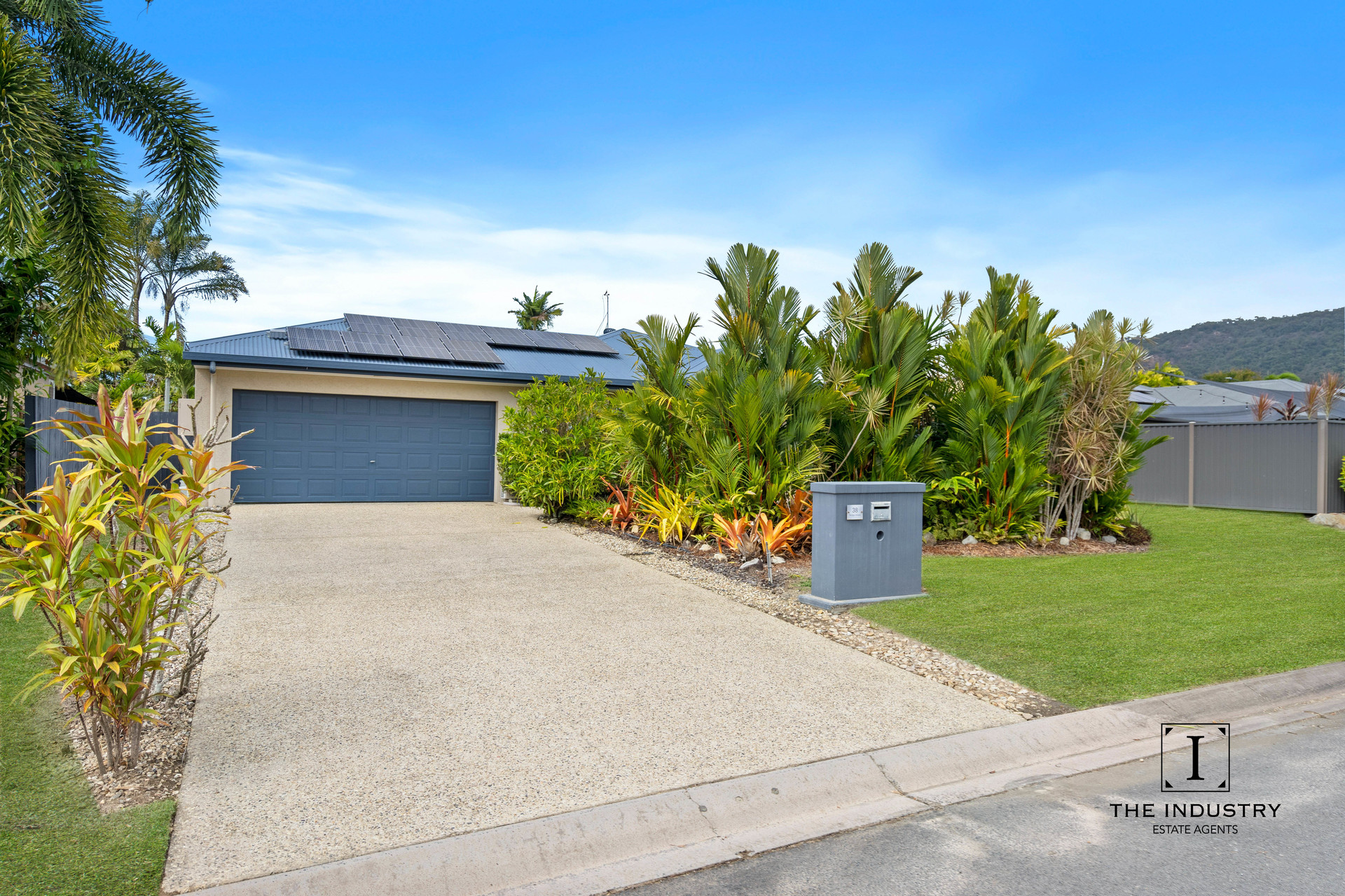 38 Brolga Street, Port Douglas, QLD 4877 AUS