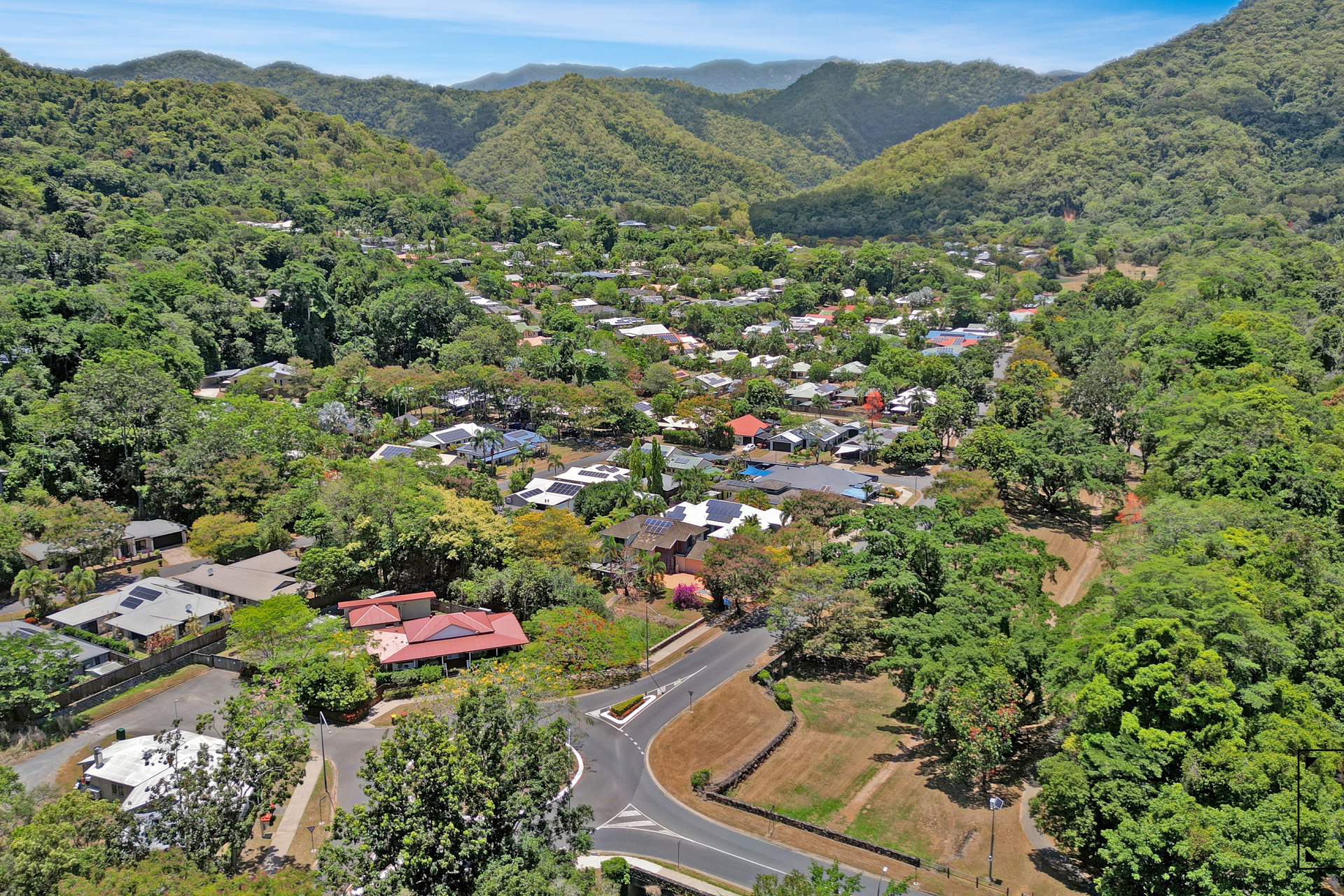 40-42 Gavin Hamilton Close, Redlynch, QLD 4870 AUS