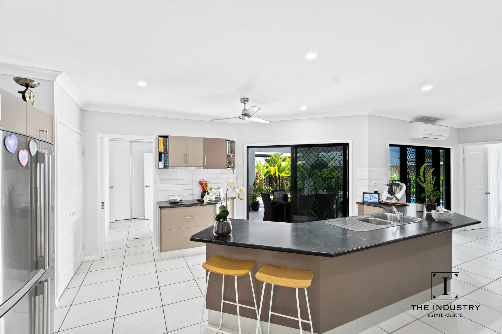 13 Bowline Place, Trinity Beach, QLD 4879 AUS