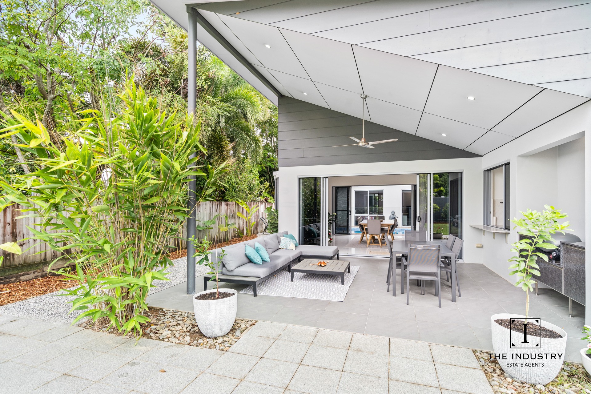 24 Midship Street, Trinity Beach, QLD 4879 AUS