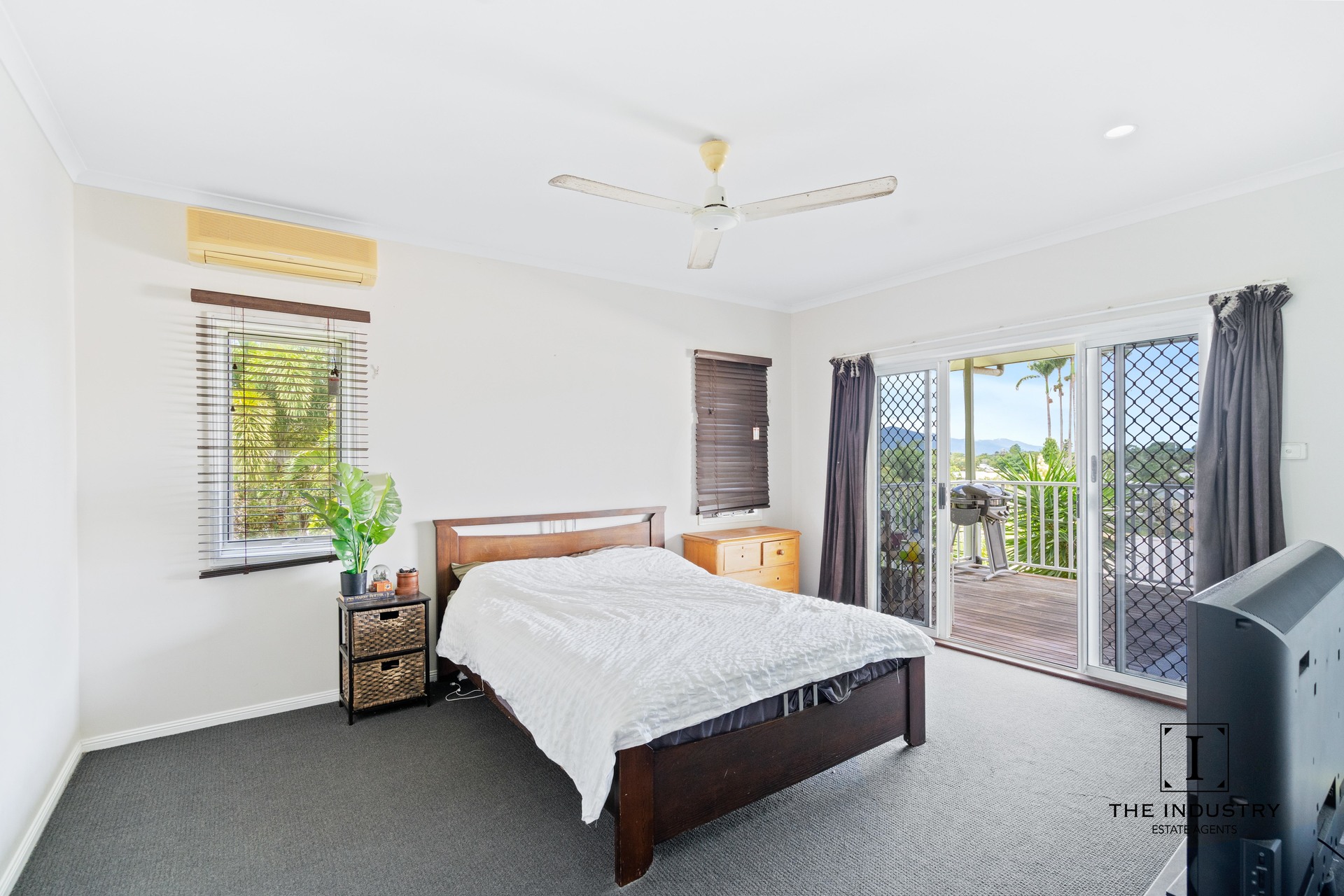 4 Speedy Close, Bentley Park, QLD 4869 AUS