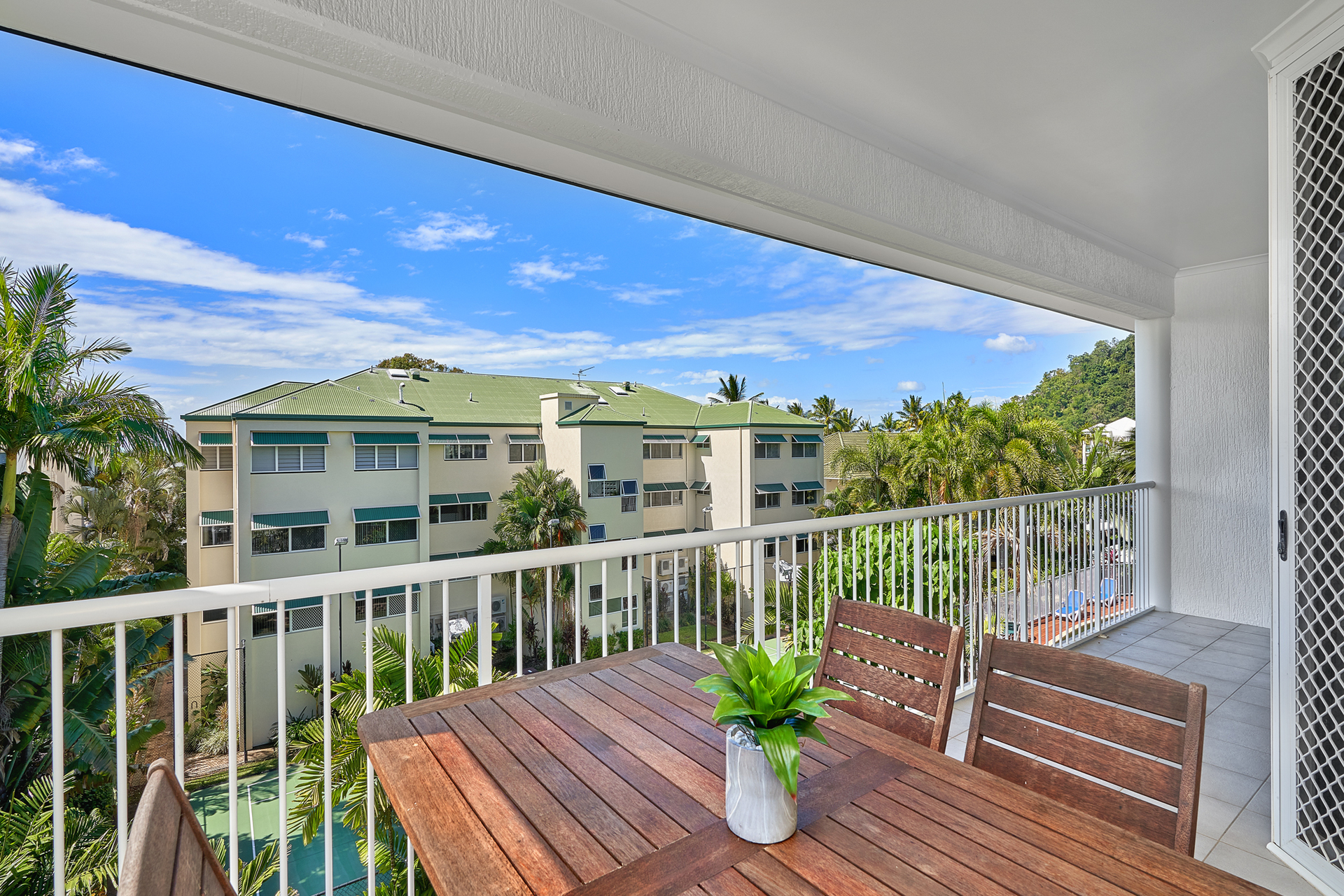 5/44 Moore Street, Trinity Beach, QLD 4879 AUS