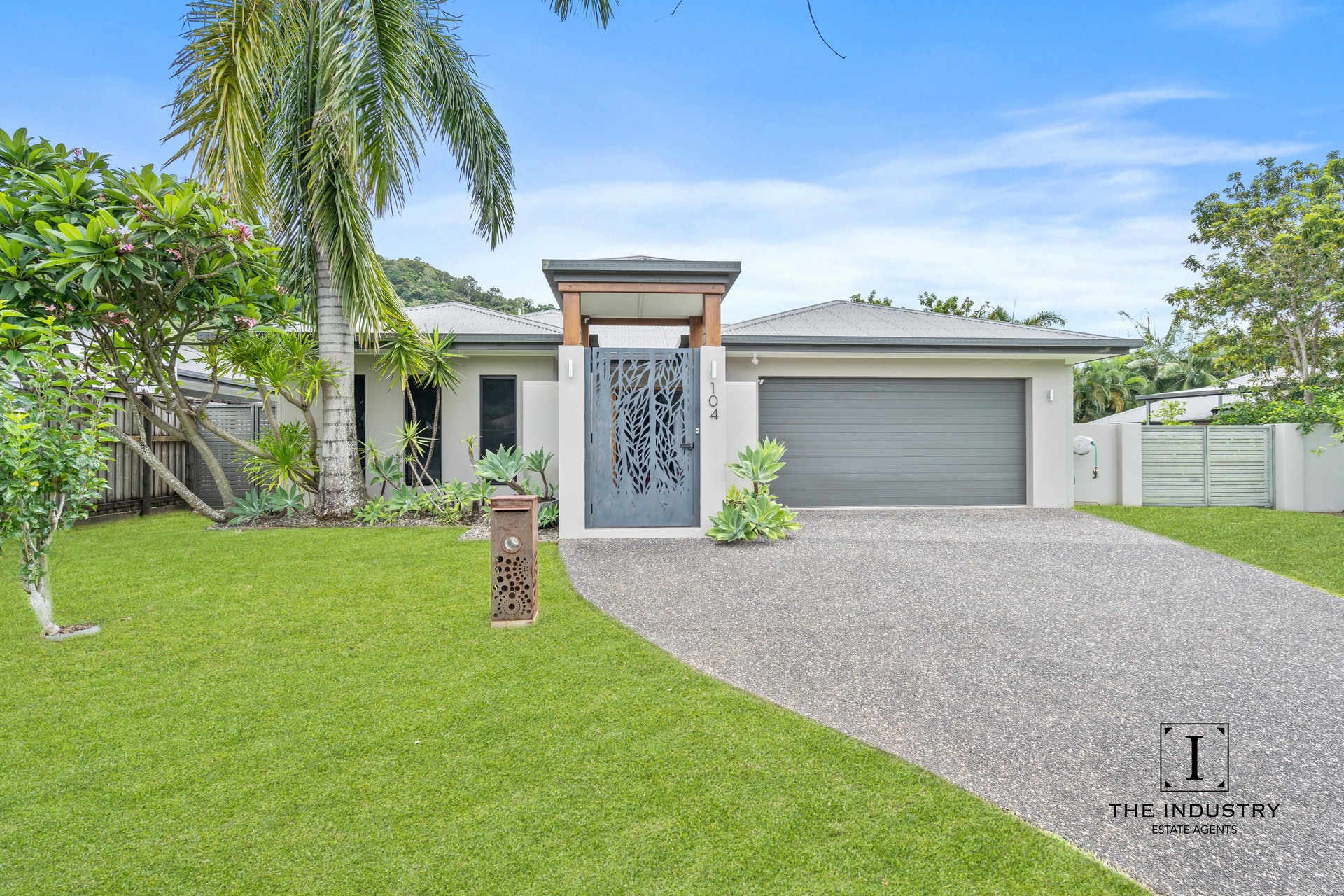 104 Roberts Drive, Trinity Beach, QLD 4879 AUS