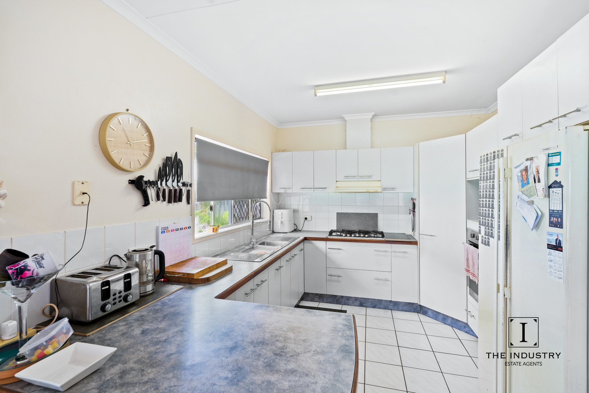 98 Baronia Crescent, Holloways Beach, QLD 4878 AUS