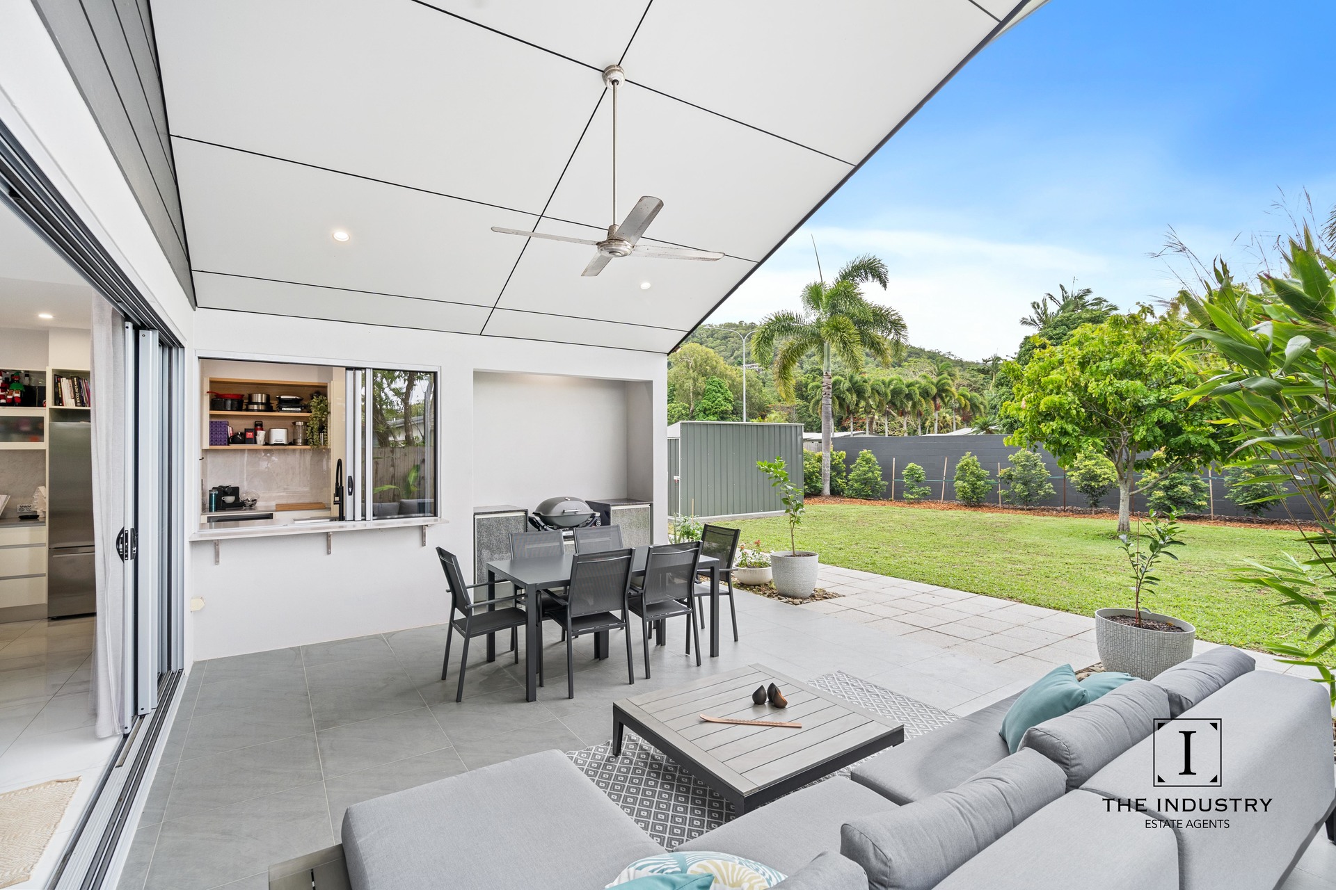 24 Midship Street, Trinity Beach, QLD 4879 AUS