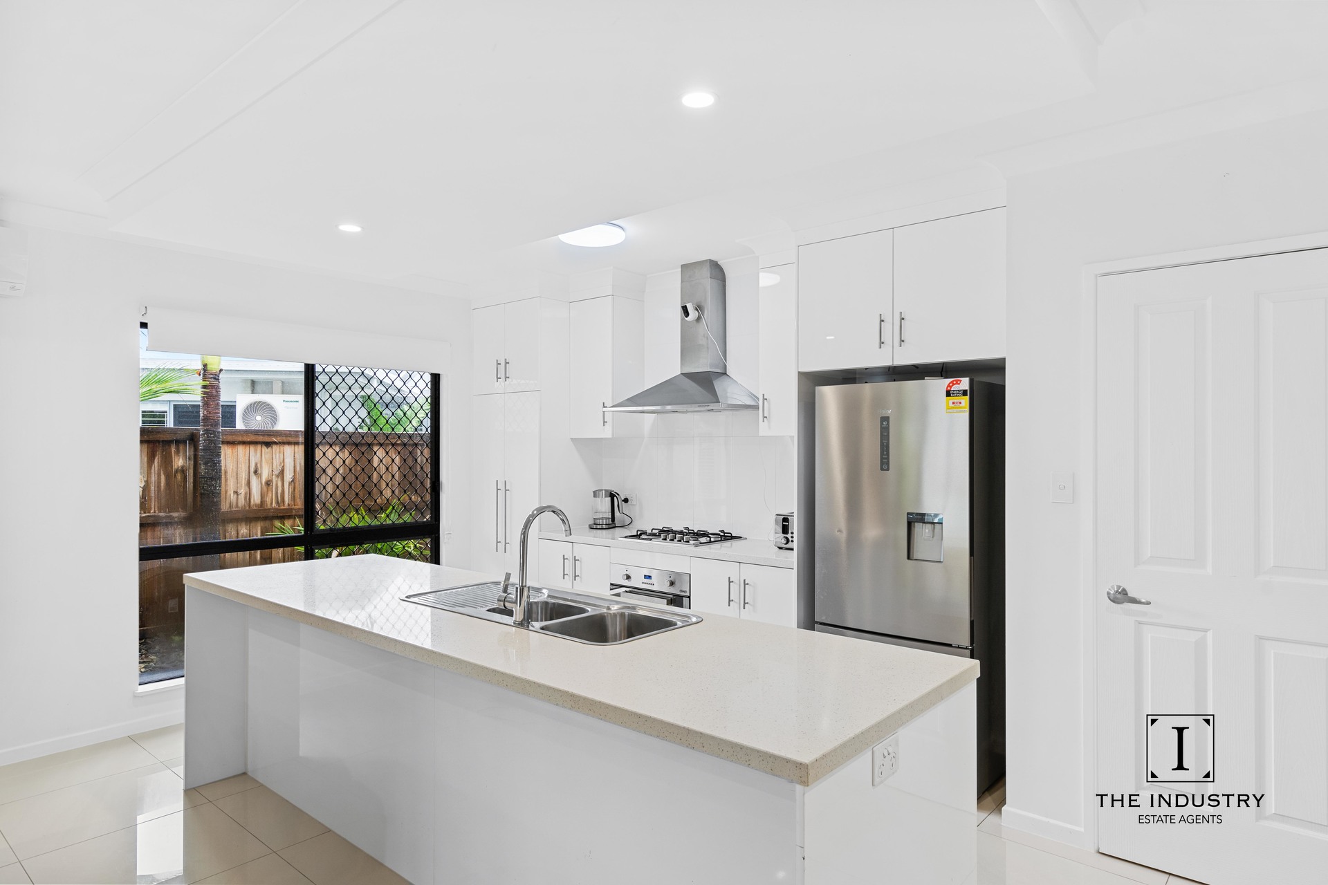 19 Quarterdeck Street, Trinity Beach, QLD 4879 AUS