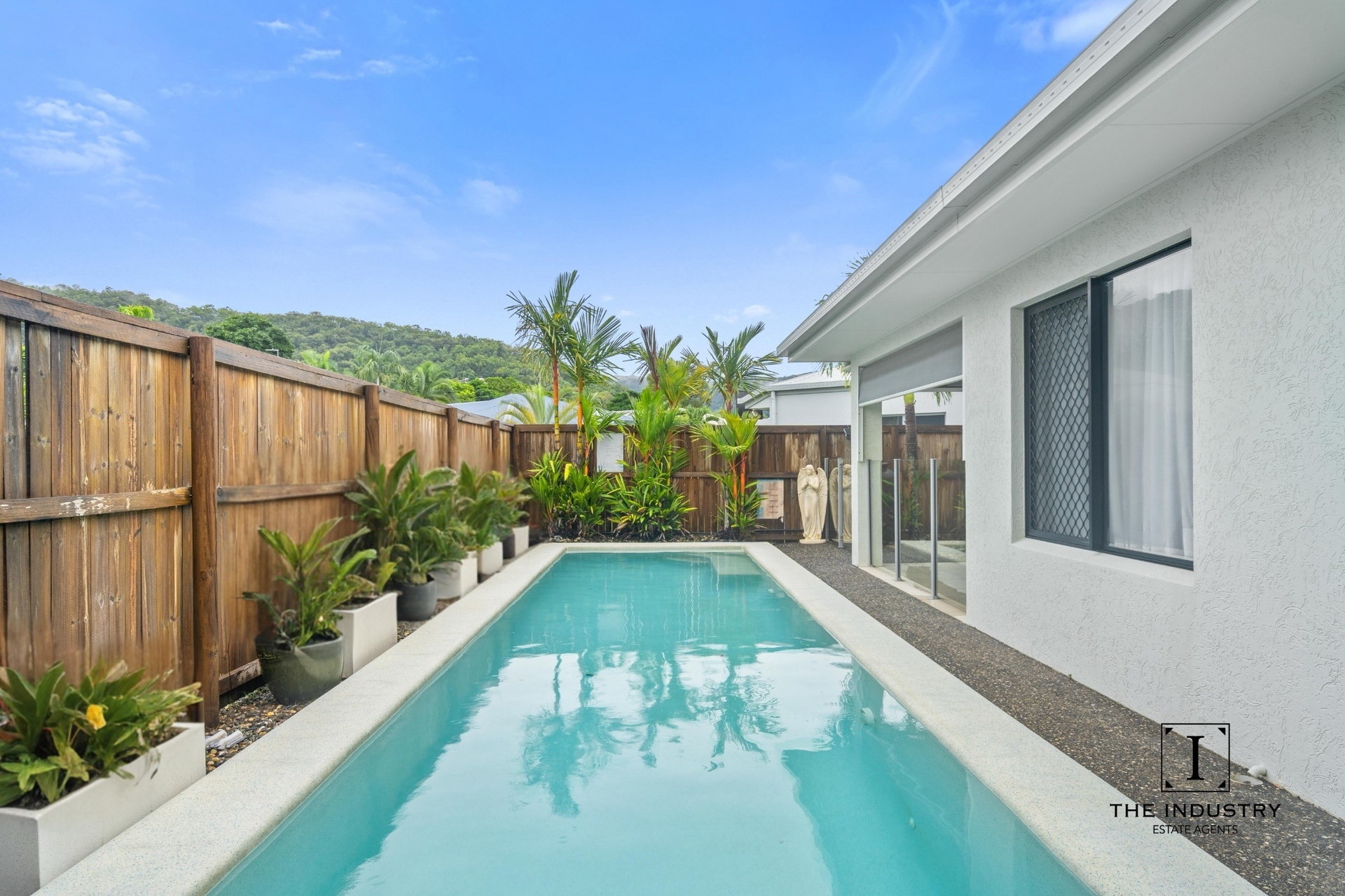 19 Quarterdeck Street, Trinity Beach, QLD 4879 AUS