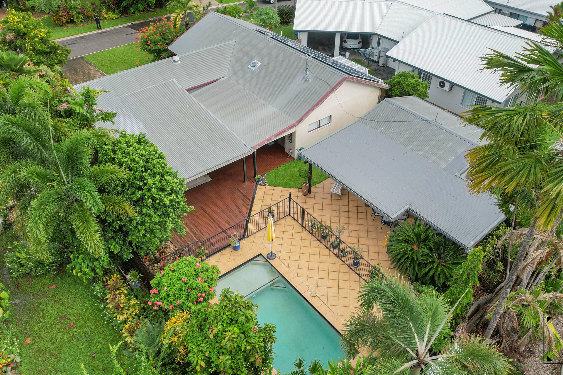 10 Castaways Close, Kewarra Beach, QLD 4879 AUS