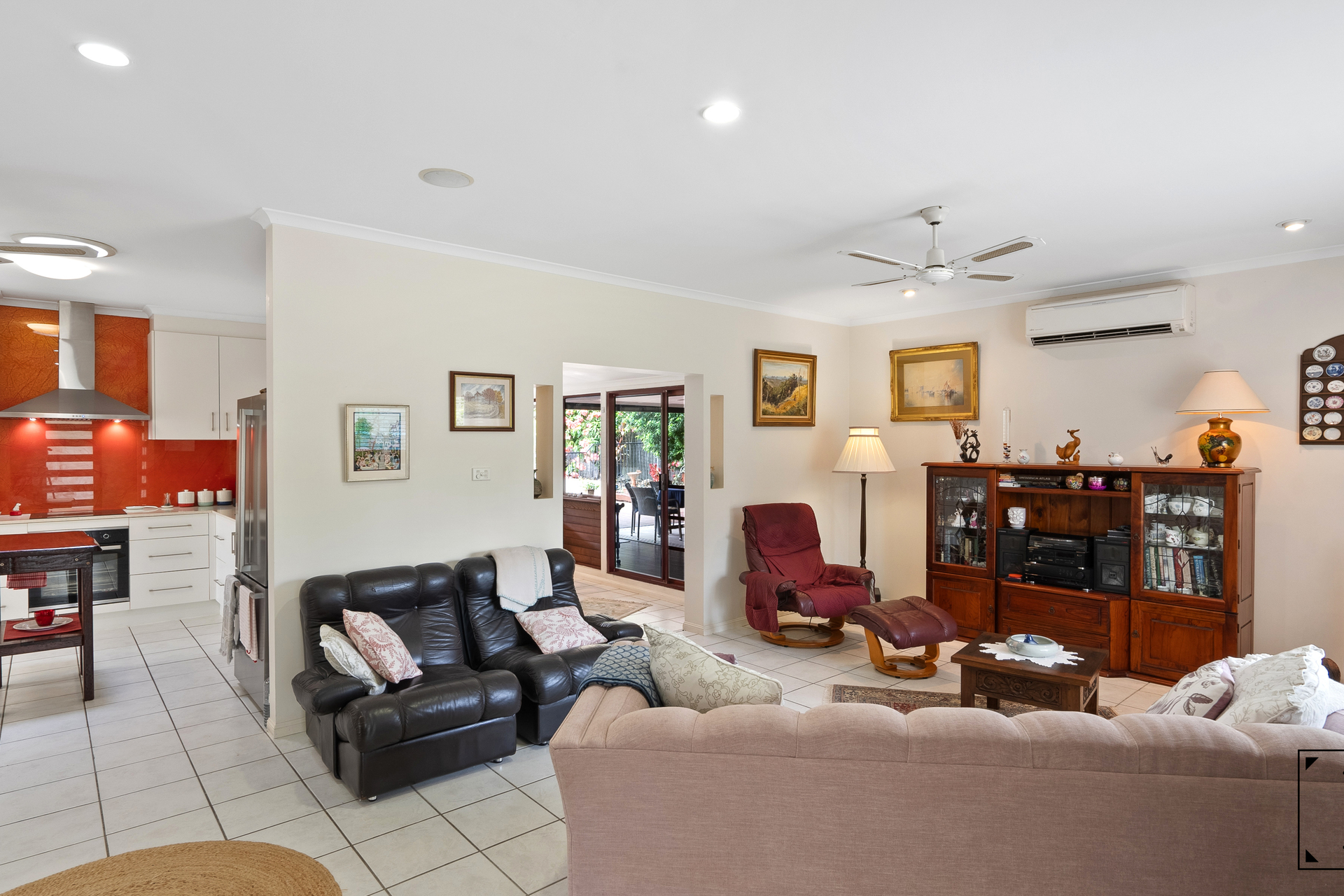 10 Castaways Close, Kewarra Beach, QLD 4879 AUS