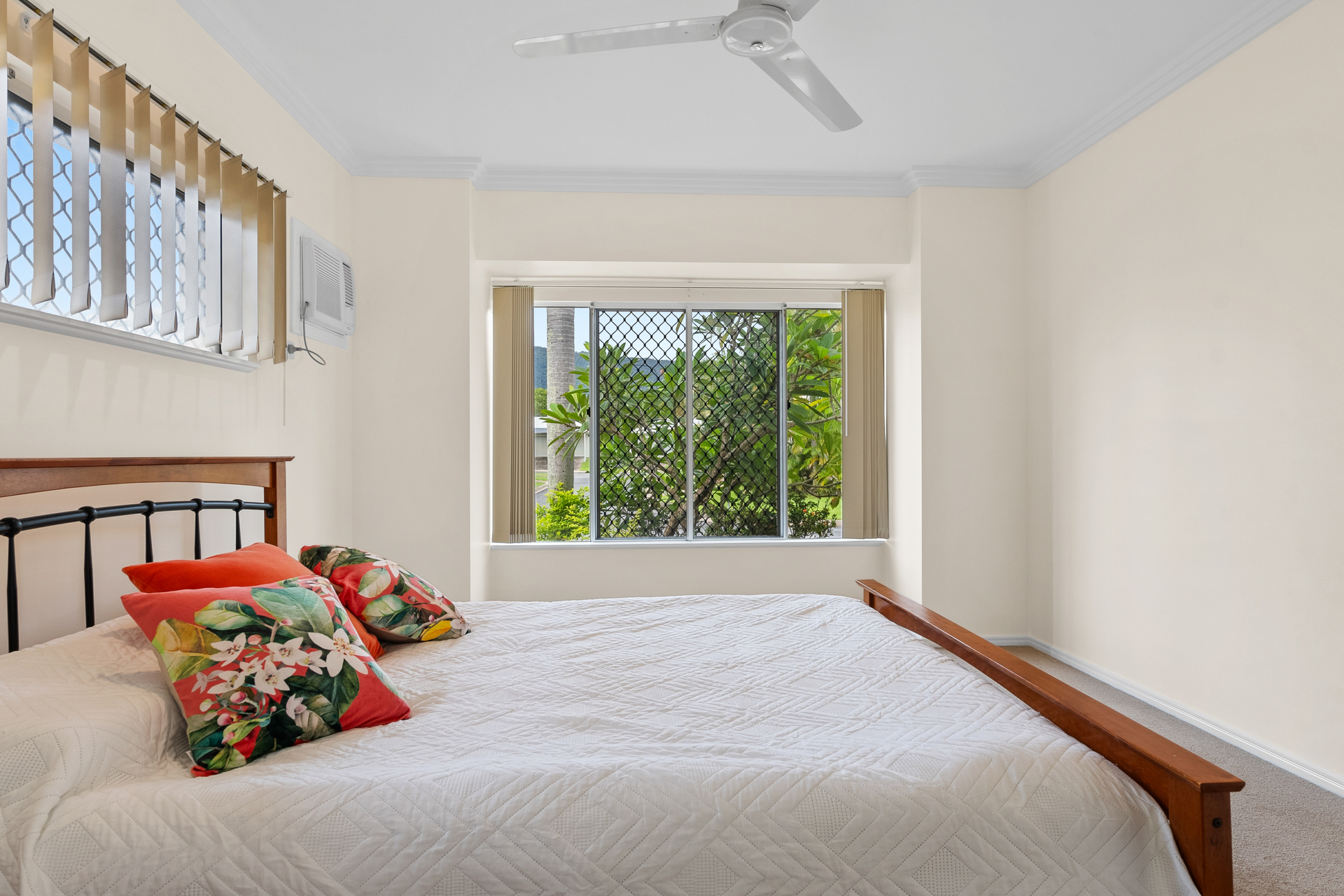 12 Ellis Close, Kewarra Beach, QLD 4879 AUS