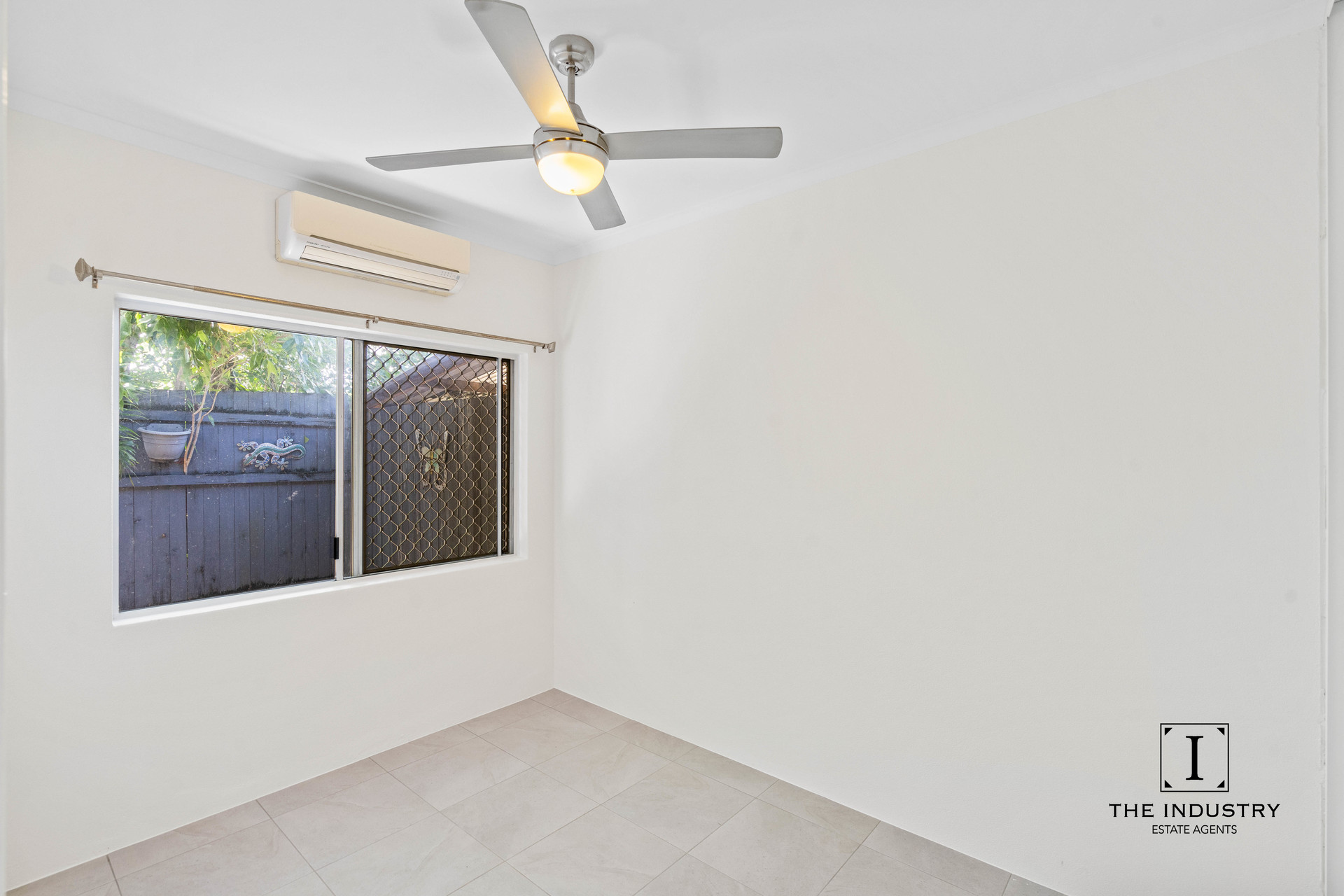 2/14 Palm Street, Holloways Beach, QLD 4878 AUS