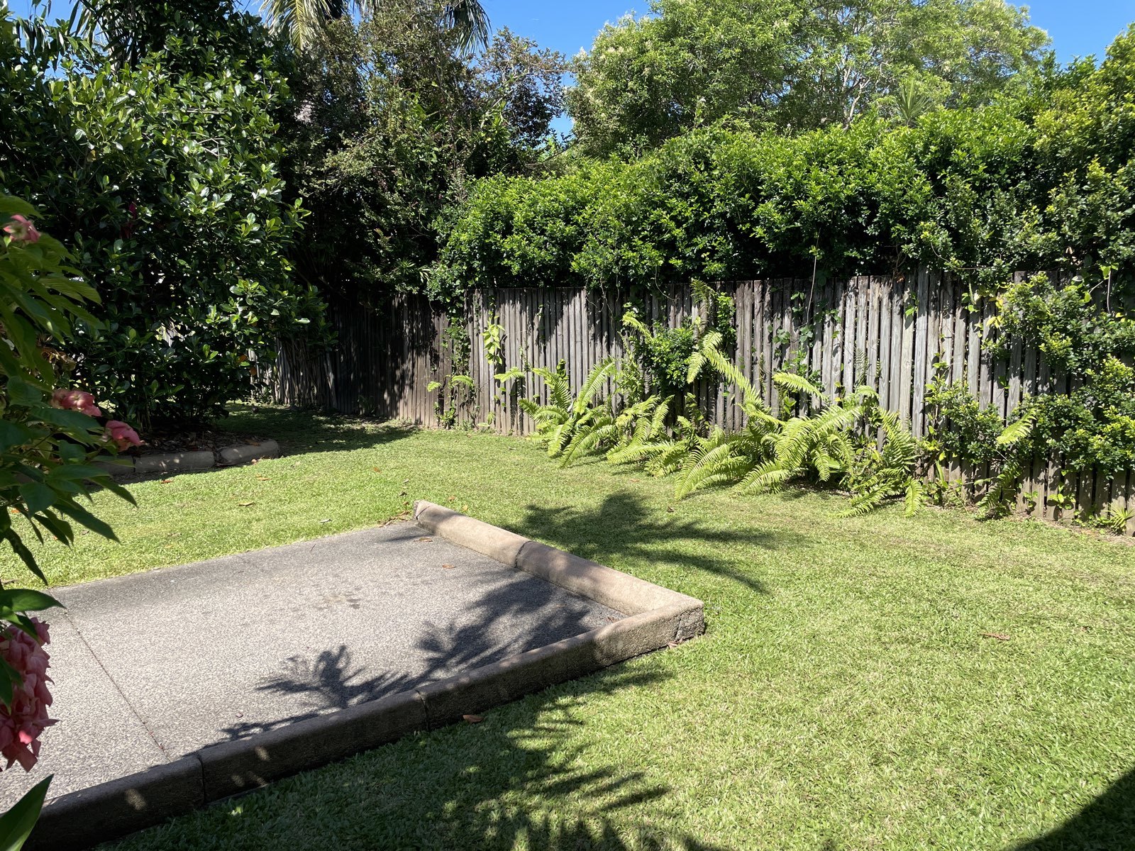 1/14 Ingham Court, Mooroobool, QLD 4870 AUS