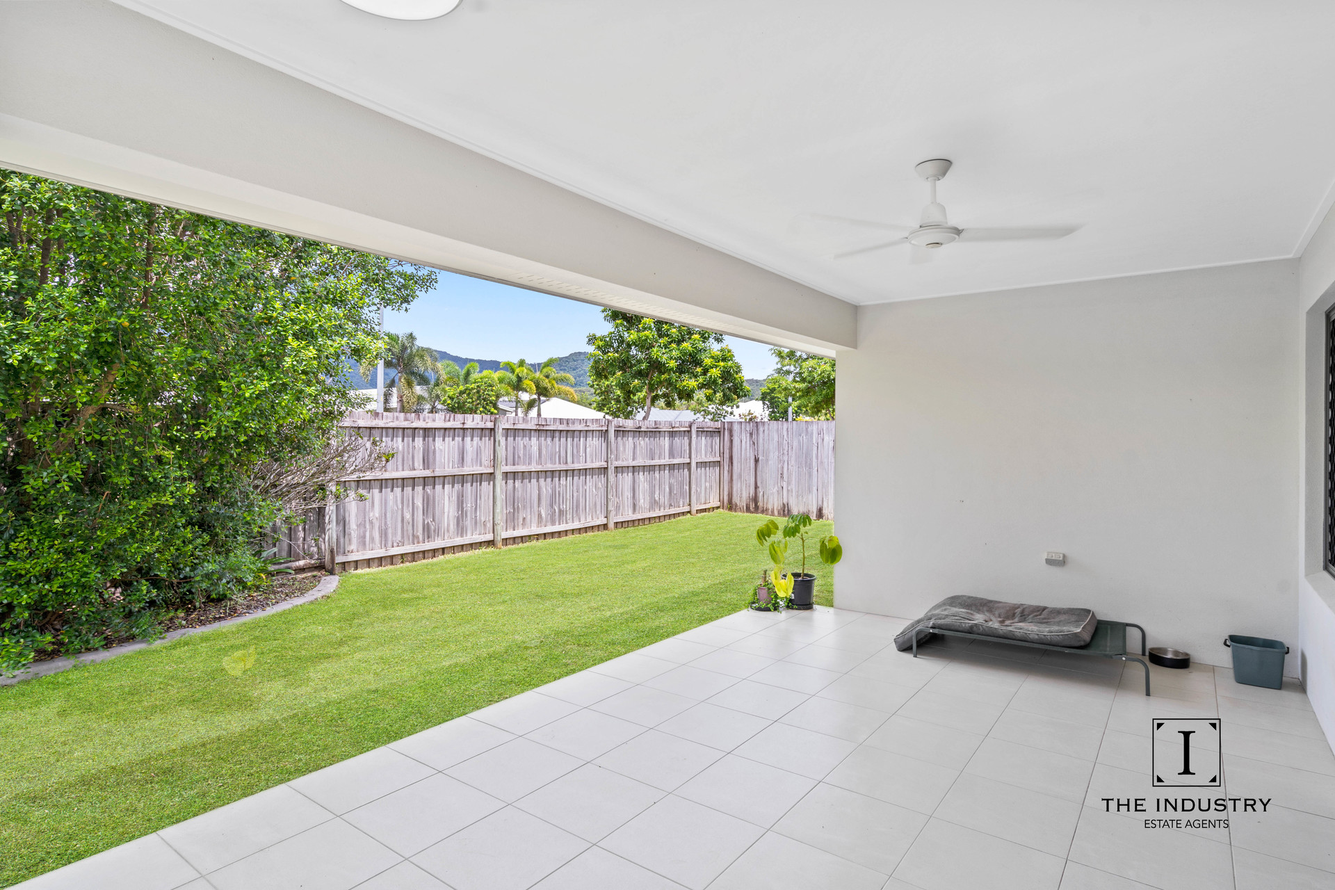 8 Yumbabulla Green, Smithfield, QLD 4878 AUS