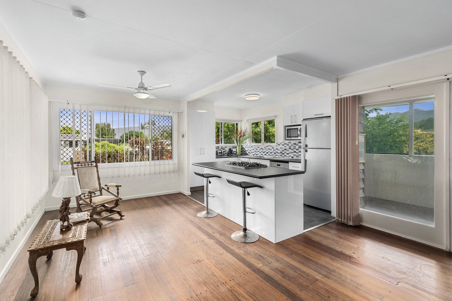 212 Greenslopes Street, Edge Hill, QLD 4870 AUS