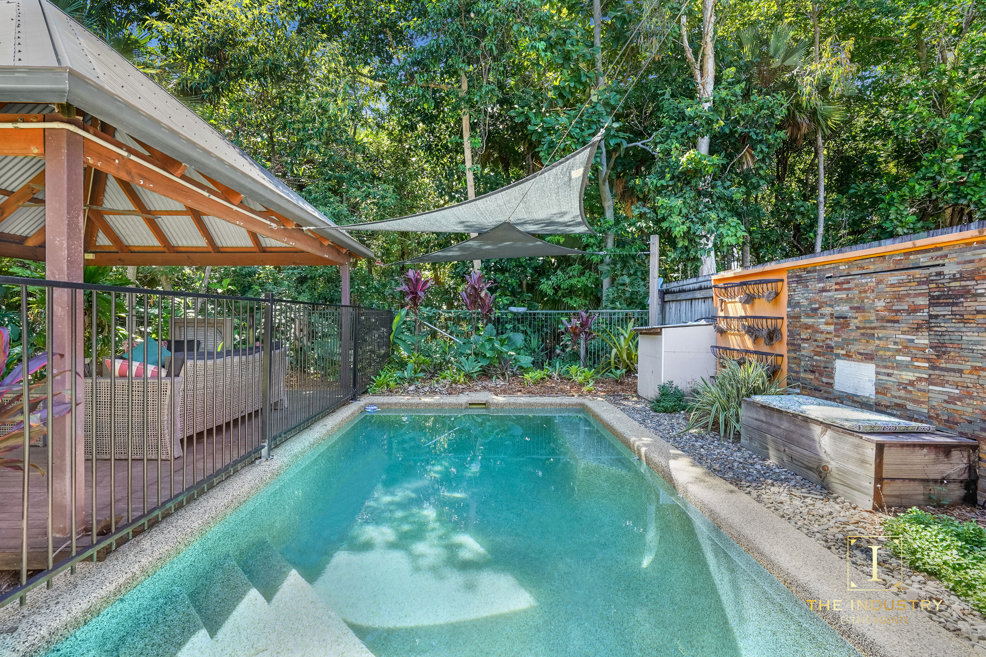 16 Tribulation Close, Kewarra Beach, QLD 4879 AUS
